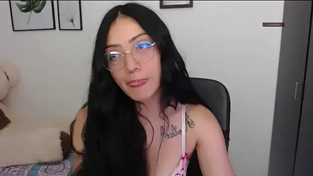 Suzanne_abbey on StripChat