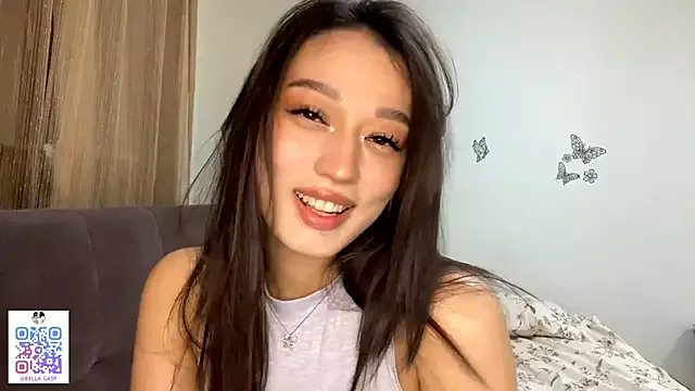 SweetSakuraJane on StripChat