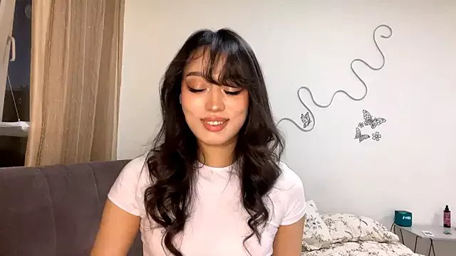 SweetSakuraJane on StripChat