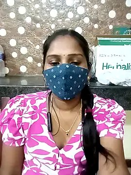 Tamil_roja17 on StripChat