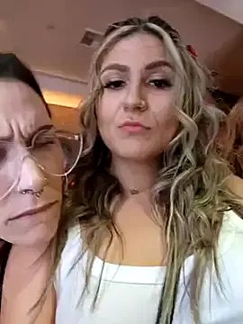 Taneil2pt0 on StripChat