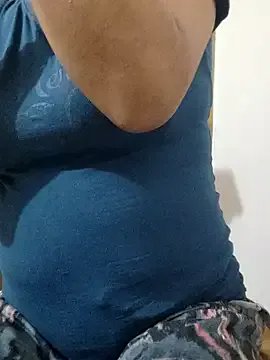 Tanha18 on StripChat