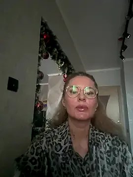 Tania201243 on StripChat