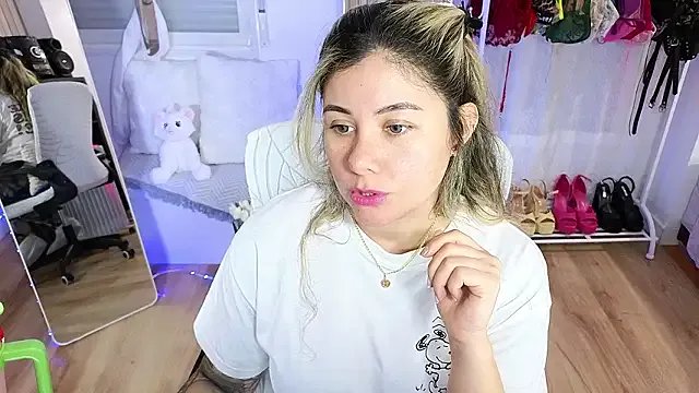 Tawny_cox — ride torso and squirt