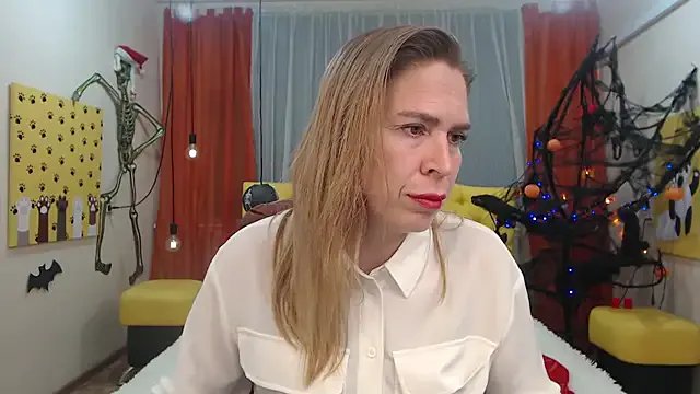 TessaDaybreak on StripChat