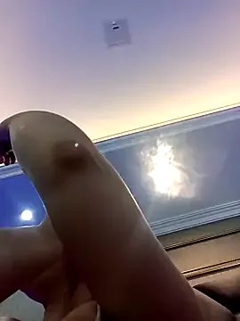 ThaniaJones on StripChat