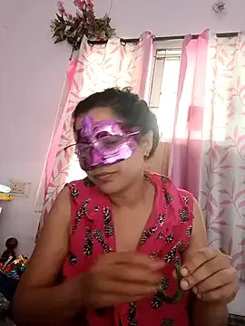 thanusi_2 on StripChat