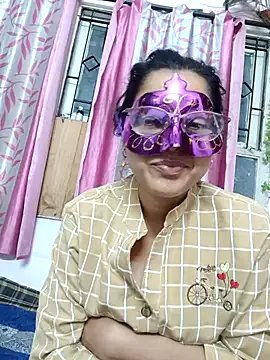 thanusi_2 on StripChat