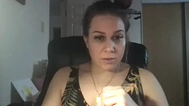 thedevinemama on StripChat