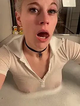 TheRealJessyLey on StripChat