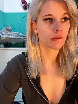 TheRealJessyLey on StripChat