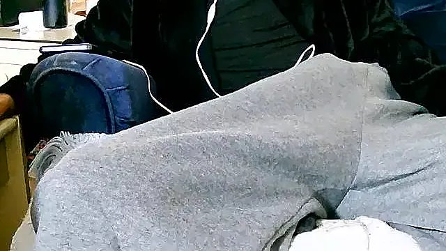 thirdlegZA on StripChat