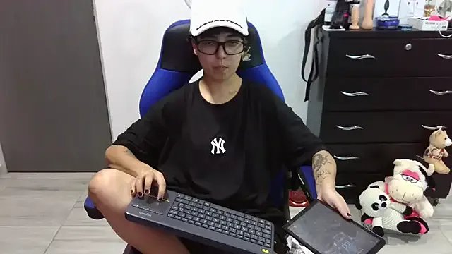 thomascooper7 on StripChat