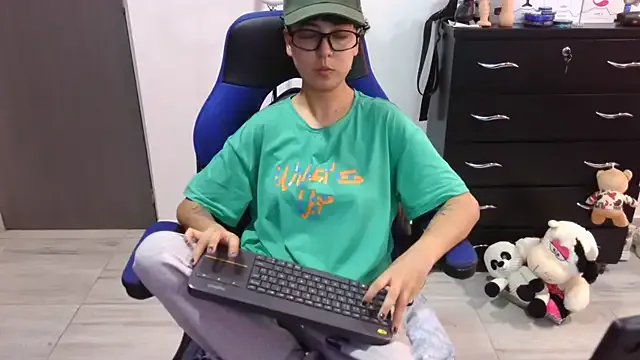 thomascooper7 on StripChat