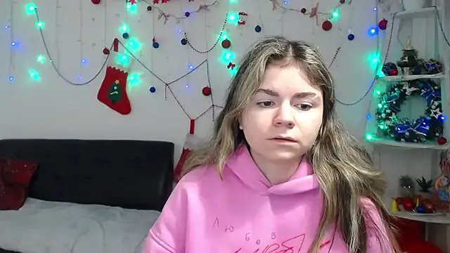 TinaRedly on StripChat