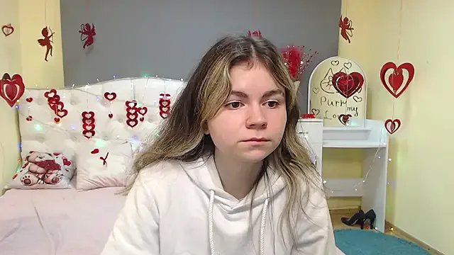 TinaRedly — Nintendo game cartridge