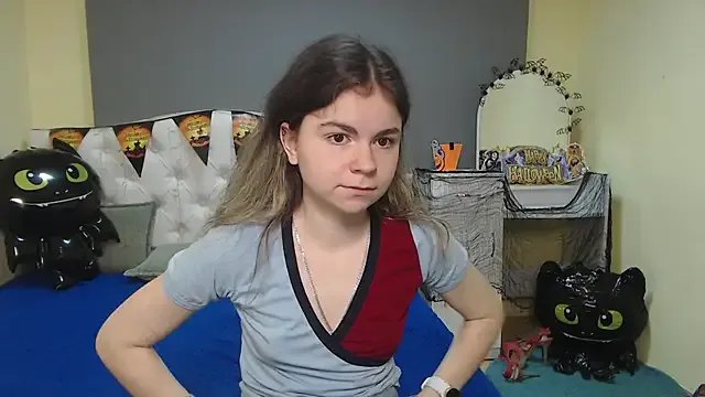 TinaRedly on StripChat