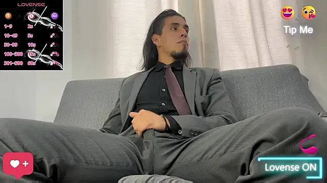 Tom_blunt96 on StripChat