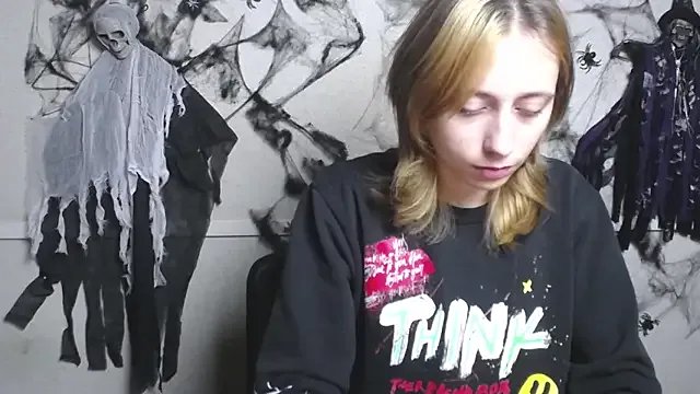 TracyLll on StripChat