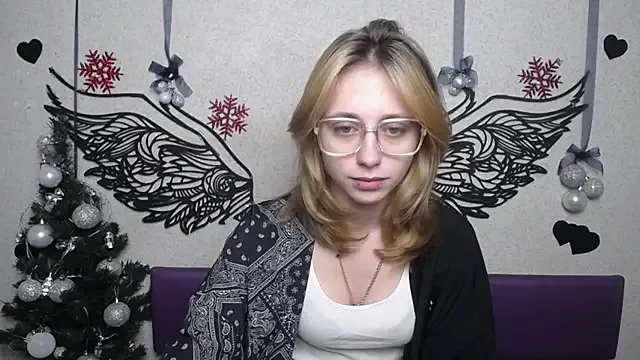 TracyLll on StripChat