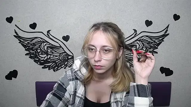 TracyLll on StripChat