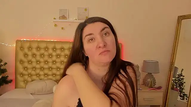 TrishaDarks on StripChat