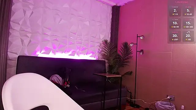 troy_rouge on StripChat