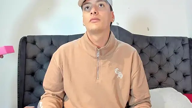 two_milkyway on StripChat