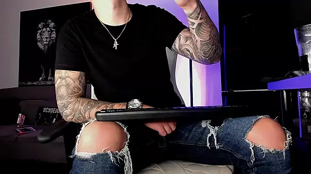 uptomatty on StripChat