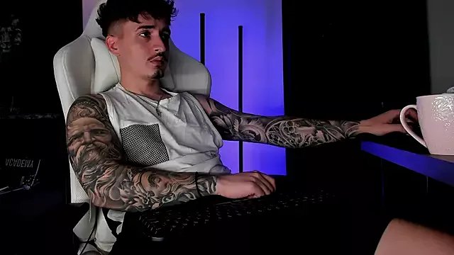 uptomatty on StripChat