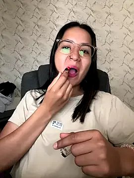 Val12777 on StripChat