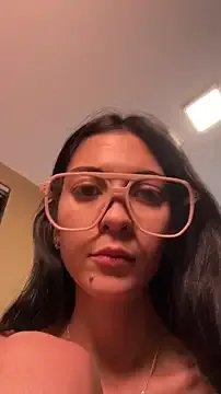 Valentcouple on StripChat