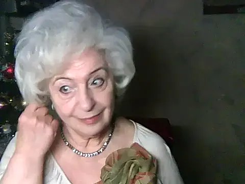 ValeriaKroww on StripChat