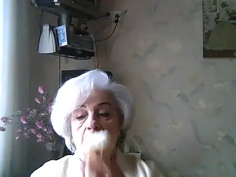 ValeriaKroww on StripChat