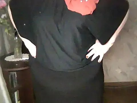 ValeriaKroww on StripChat