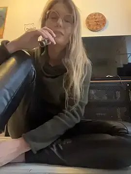 Vanilladreams on StripChat