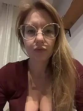 Vanilladreams on StripChat