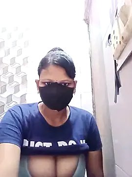 varnika on StripChat