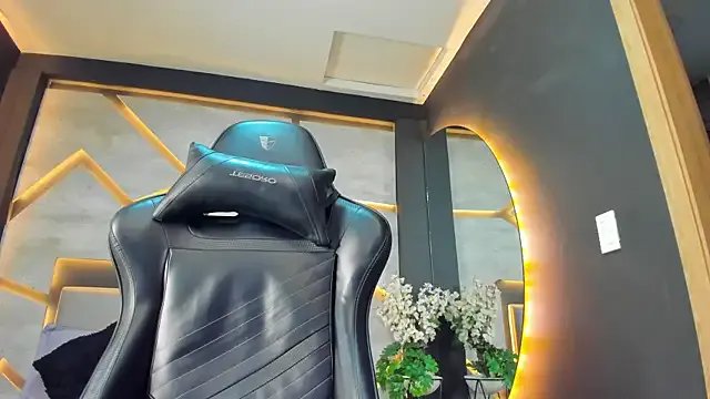 VenusBlazer on StripChat