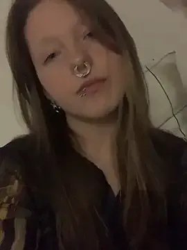 VesnaCrystal on StripChat