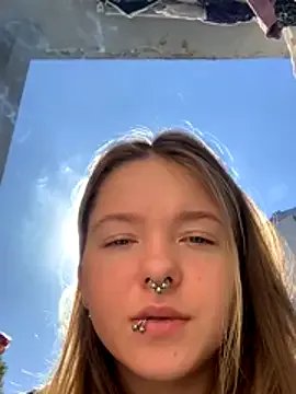 VesnaCrystal on StripChat