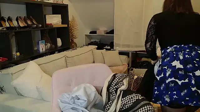 Victoiire — topless 3 min