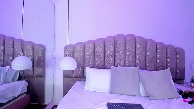 victoria_cooper3 on StripChat