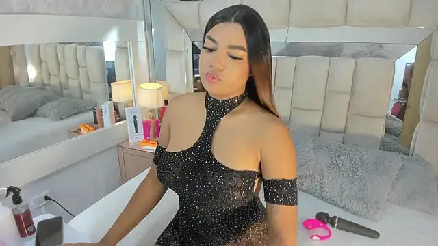 VICTORIAGRAYS on StripChat