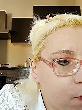 VikaKing on StripChat