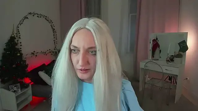 ViktoriaClark on StripChat