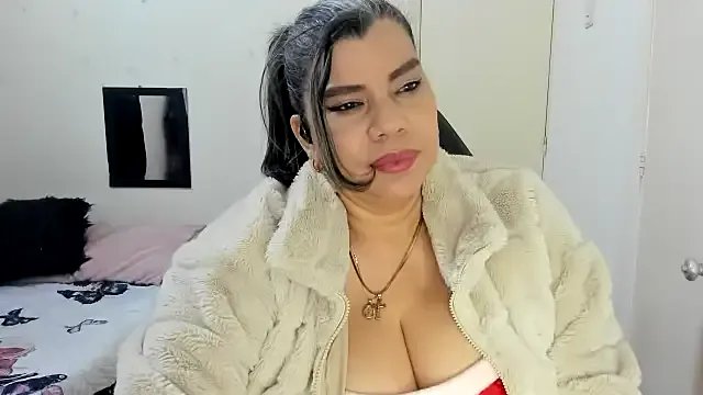 vikyadams on StripChat