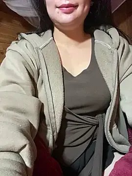 violet-00 on StripChat