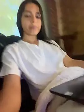 violeta365 on StripChat