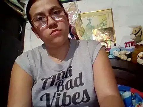 violeta_818 on StripChat